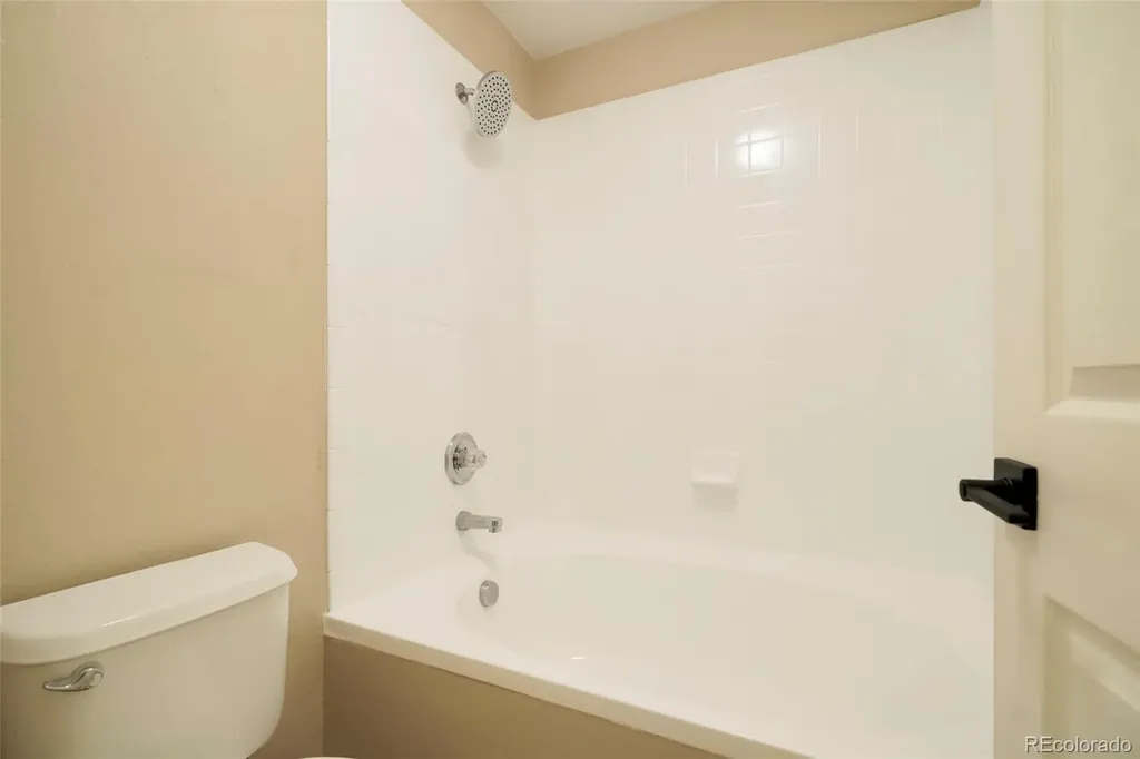 1039 S Walden Way Aurora CO 80017