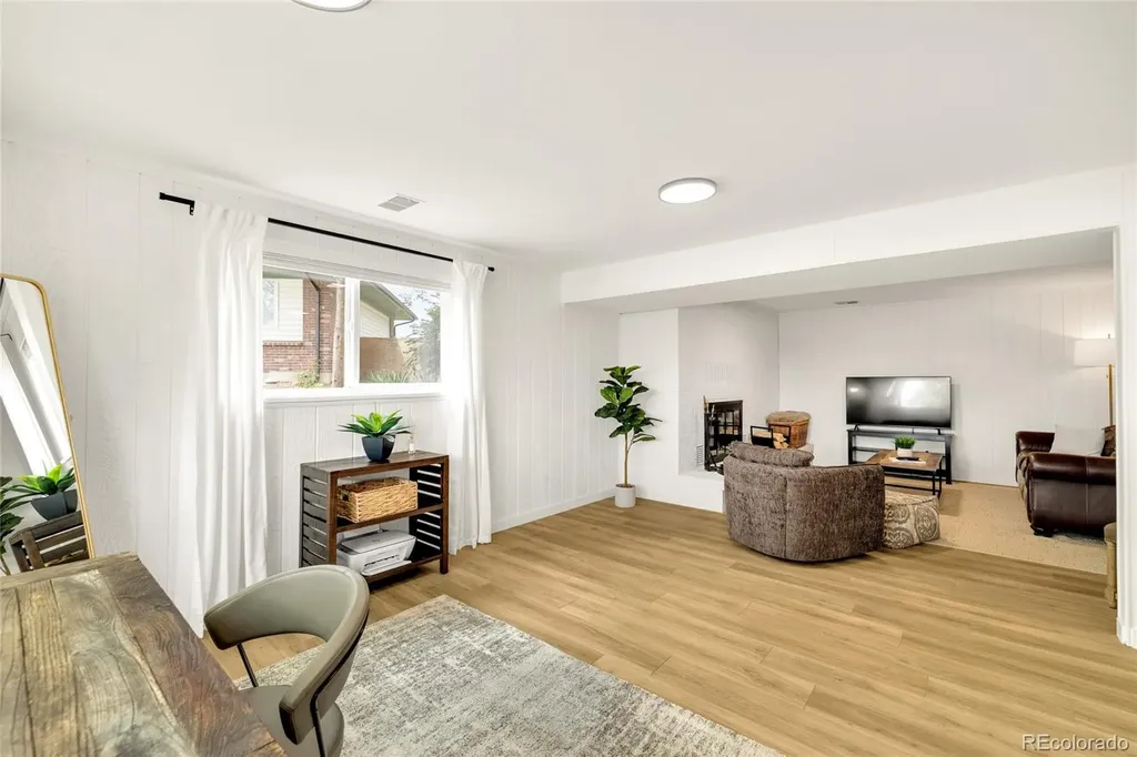 1535 S Zang Court Lakewood CO 80228