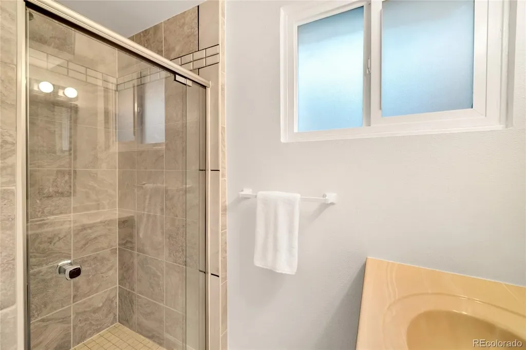 1535 S Zang Court Lakewood CO 80228