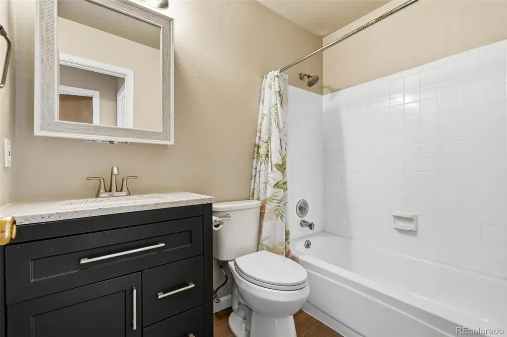 9933 Fairwood Street Littleton CO 80125