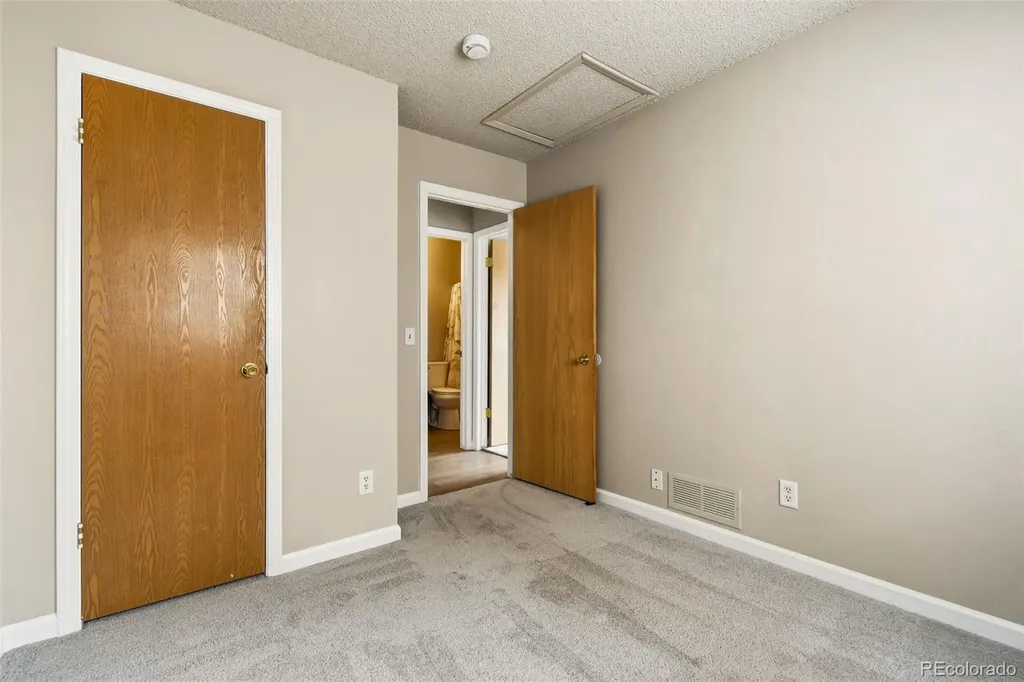 9933 Fairwood Street Littleton CO 80125