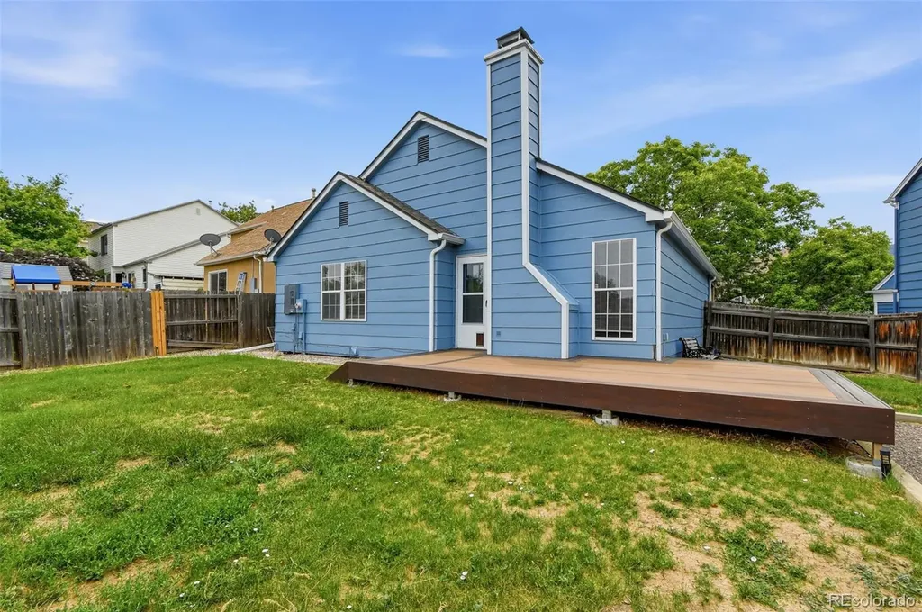9933 Fairwood Street Littleton CO 80125