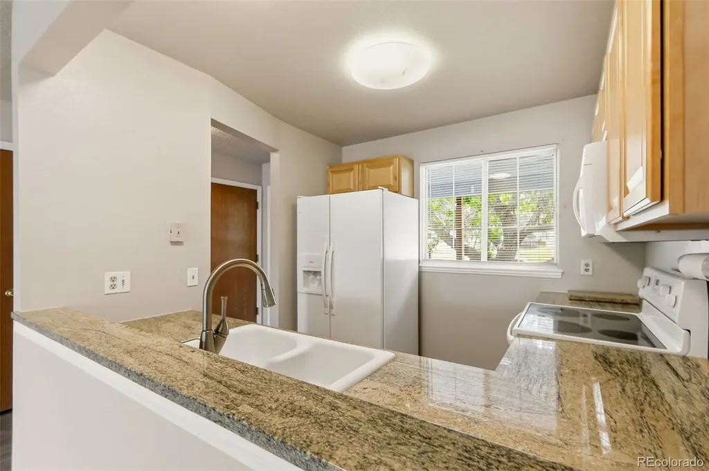 9933 Fairwood Street Littleton CO 80125