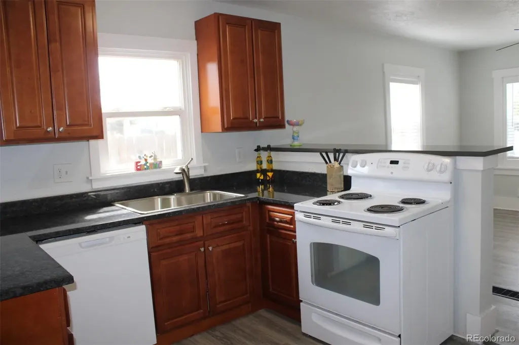 4460 Columbine Street Denver CO 80216