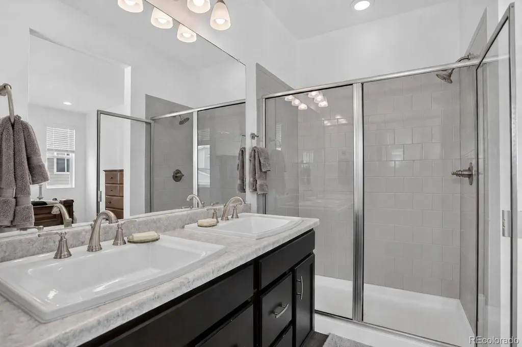 1657 S Andes Way Aurora CO 80017
