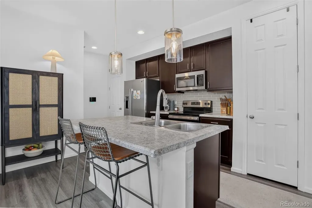 1657 S Andes Way Aurora CO 80017