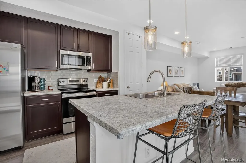 1657 S Andes Way Aurora CO 80017