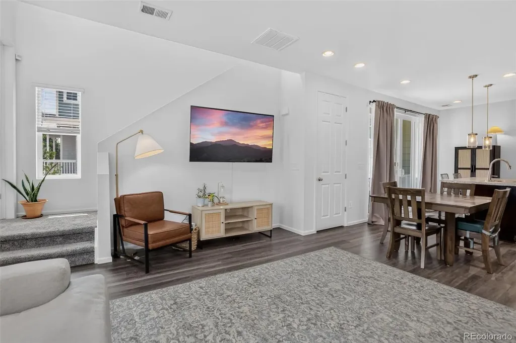 1657 S Andes Way Aurora CO 80017