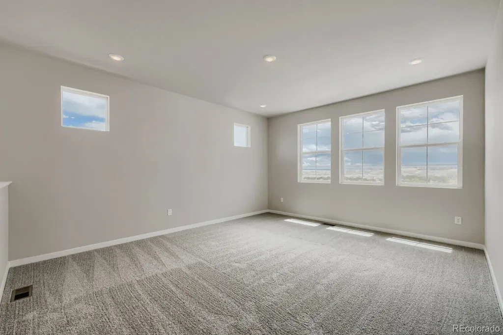 13401 Finnhorse Street Parker CO 80134