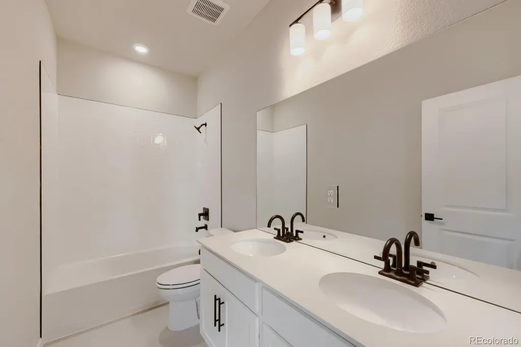 13401 Finnhorse Street Parker CO 80134