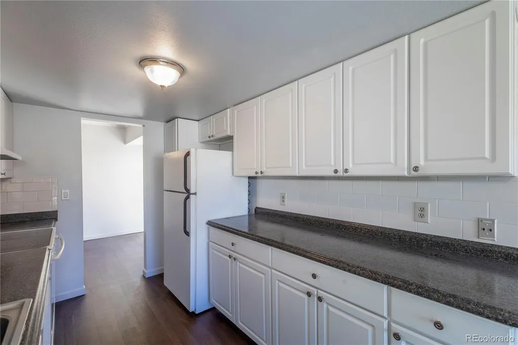 5882 E Ithaca Place Denver CO 80237