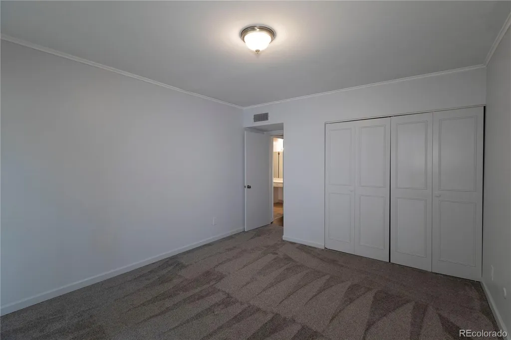 5882 E Ithaca Place Denver CO 80237