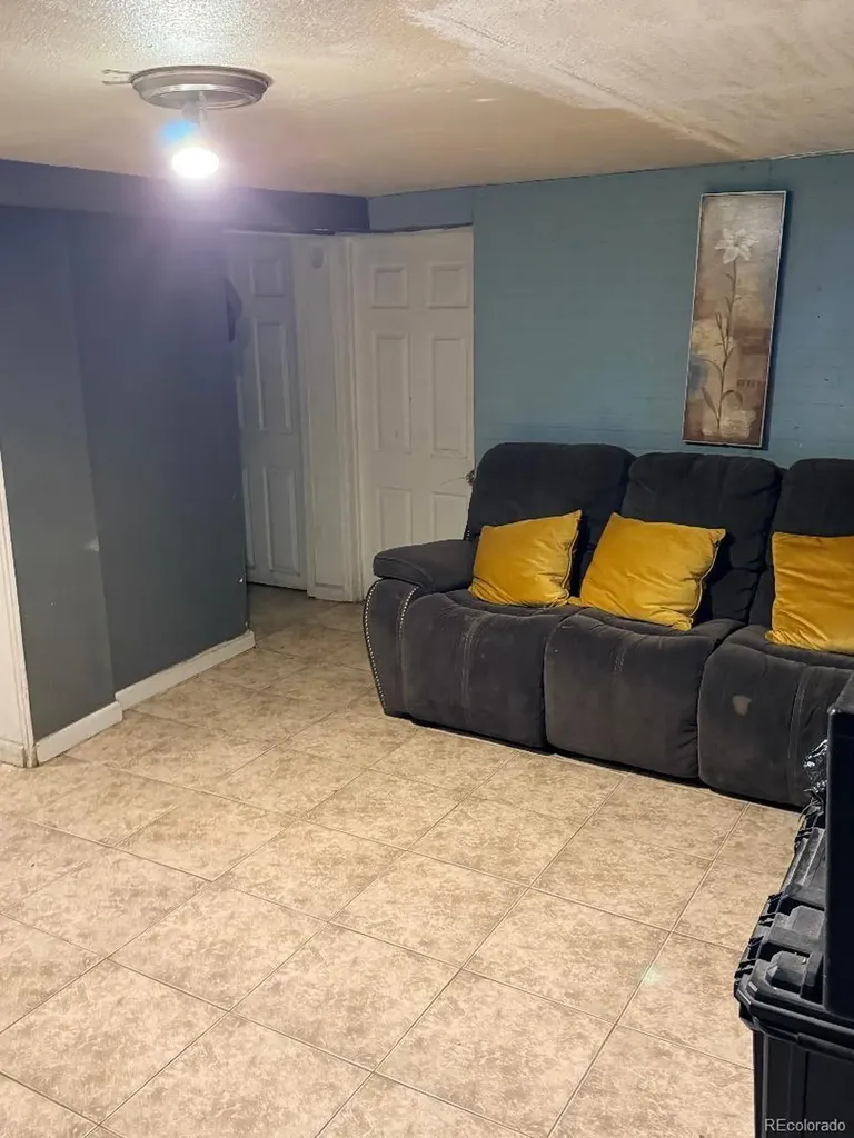 728 Emporia Street Aurora CO 80010