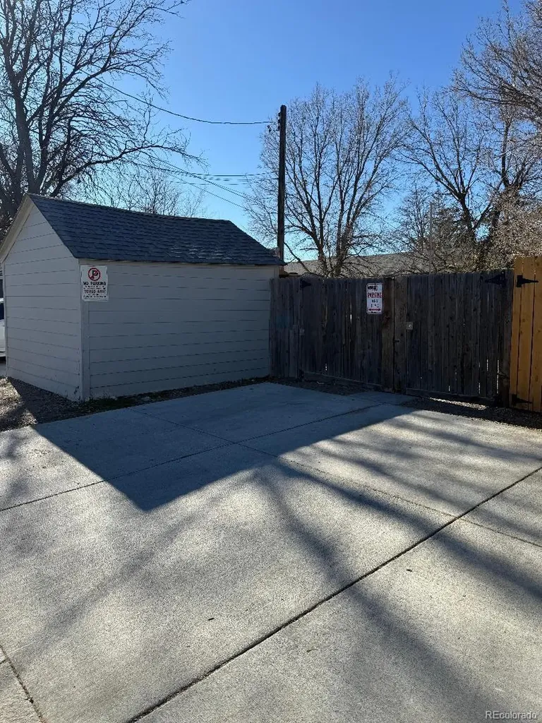 728 Emporia Street Aurora CO 80010