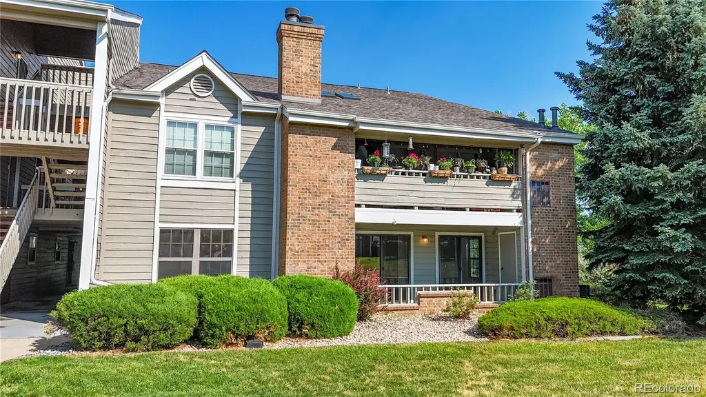 12024 W Cross Drive Littleton CO 80127