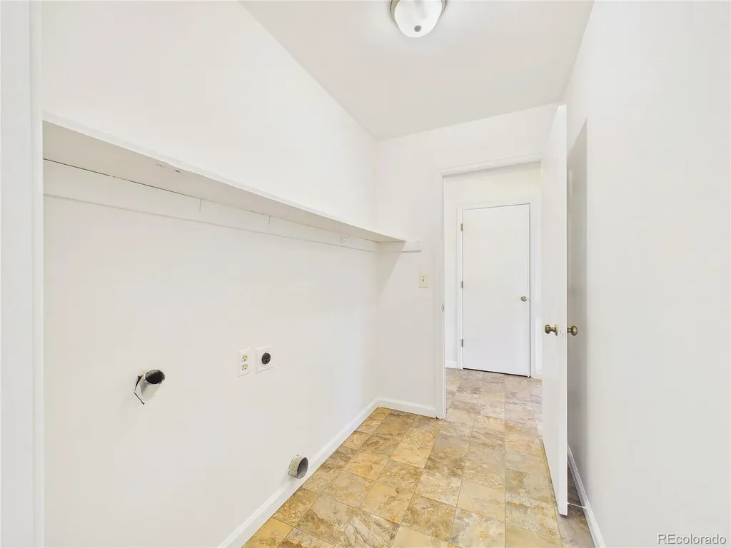 5572 S Zeno Court Centennial CO 80015
