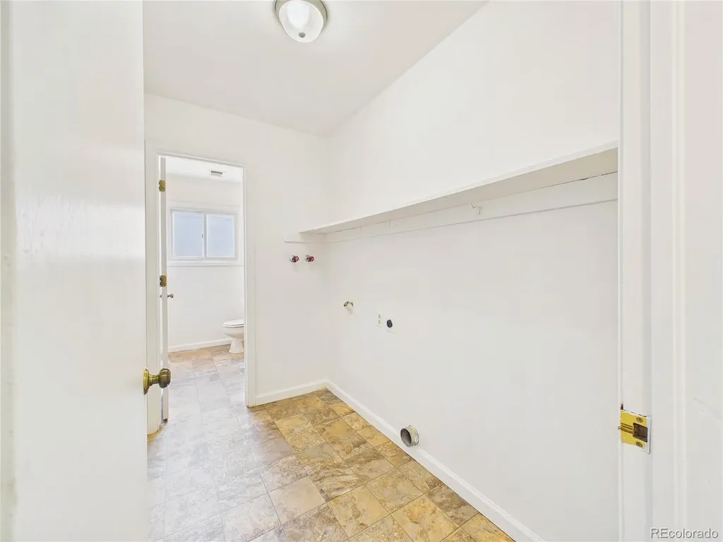5572 S Zeno Court Centennial CO 80015