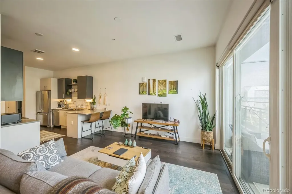 2525 Arapahoe Street Denver CO 80205