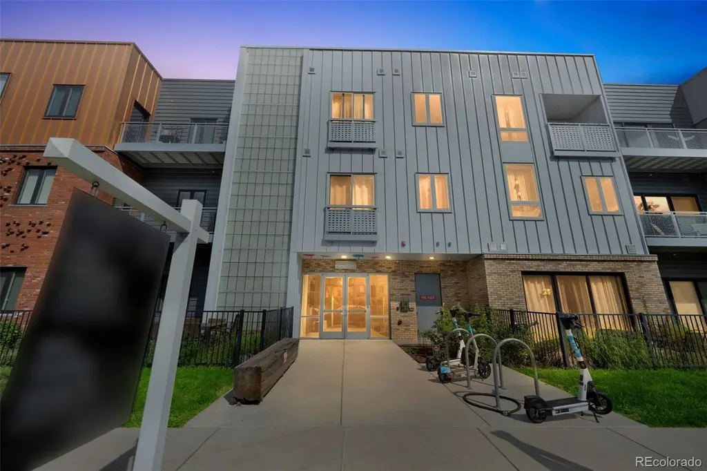 2525 Arapahoe Street Denver CO 80205