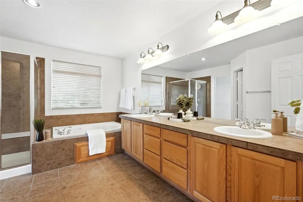 24725 E Gunnison Drive Aurora CO 80018