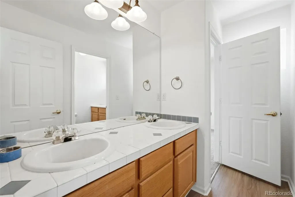 24725 E Gunnison Drive Aurora CO 80018