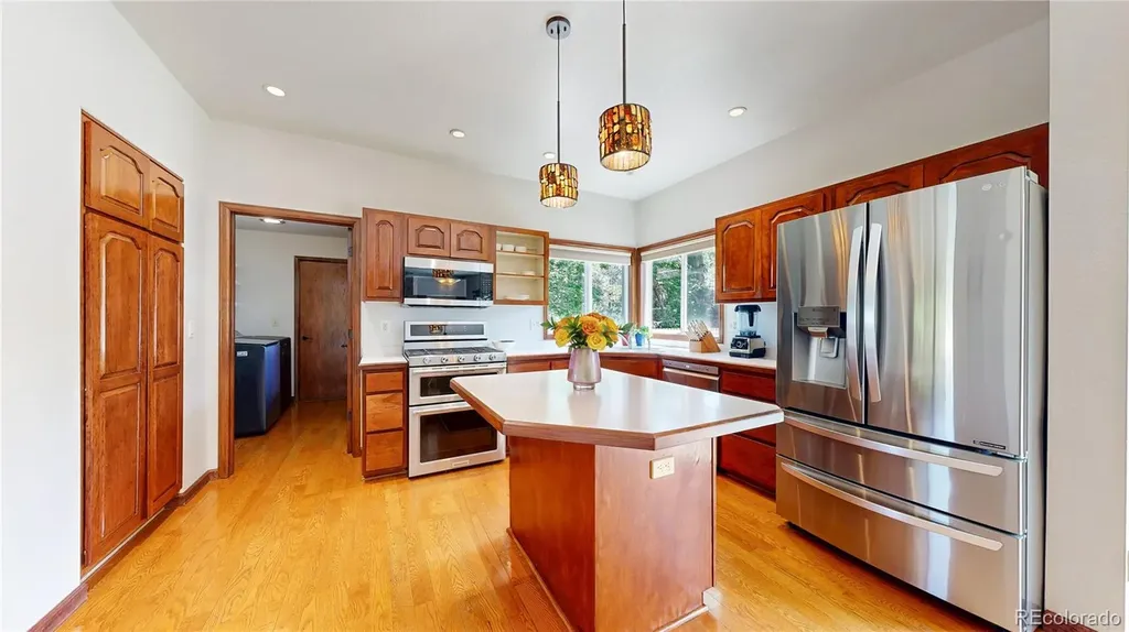 16482 W 55th Place Golden CO 80403