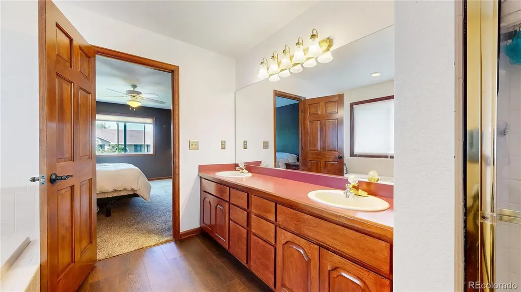 16482 W 55th Place Golden CO 80403