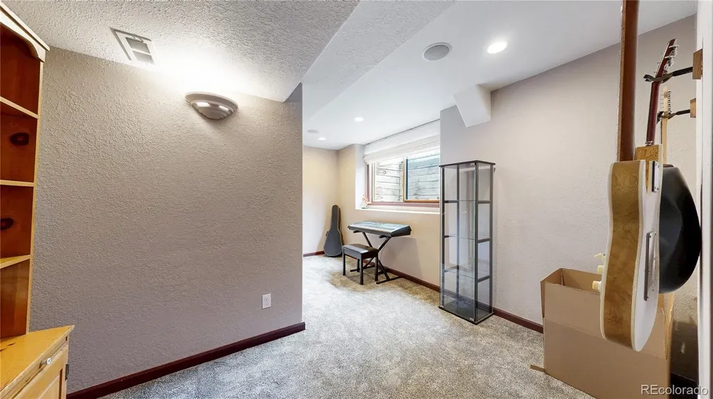 16482 W 55th Place Golden CO 80403