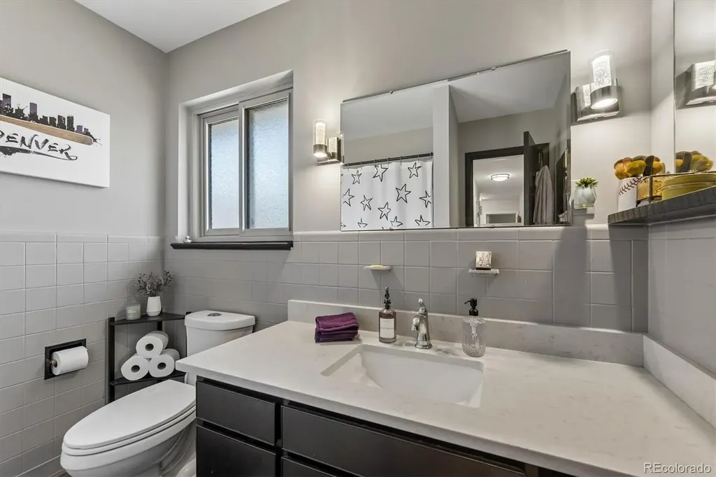 502 Tucson Street Aurora CO 80011