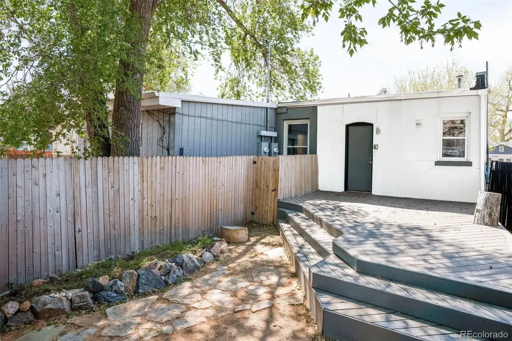 664 Meade Street Denver CO 80204