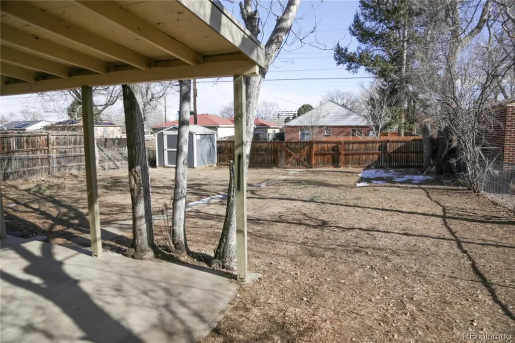 3290 Magnolia Street Denver CO 80207