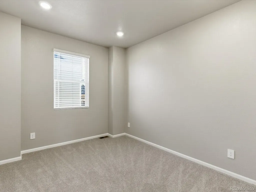 8906 Rifle Street Commerce City CO 80022