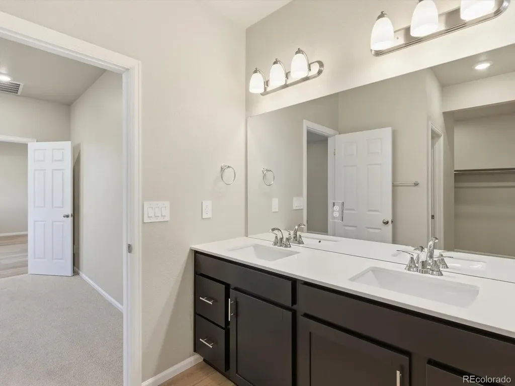 8906 Rifle Street Commerce City CO 80022