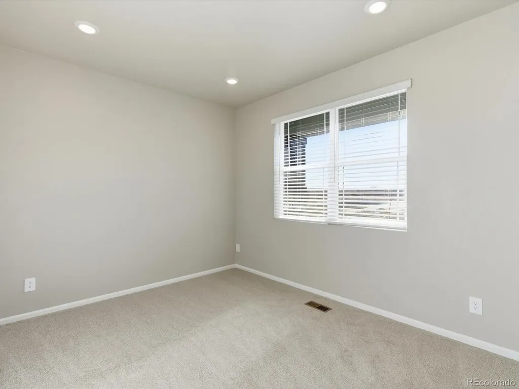 8906 Rifle Street Commerce City CO 80022