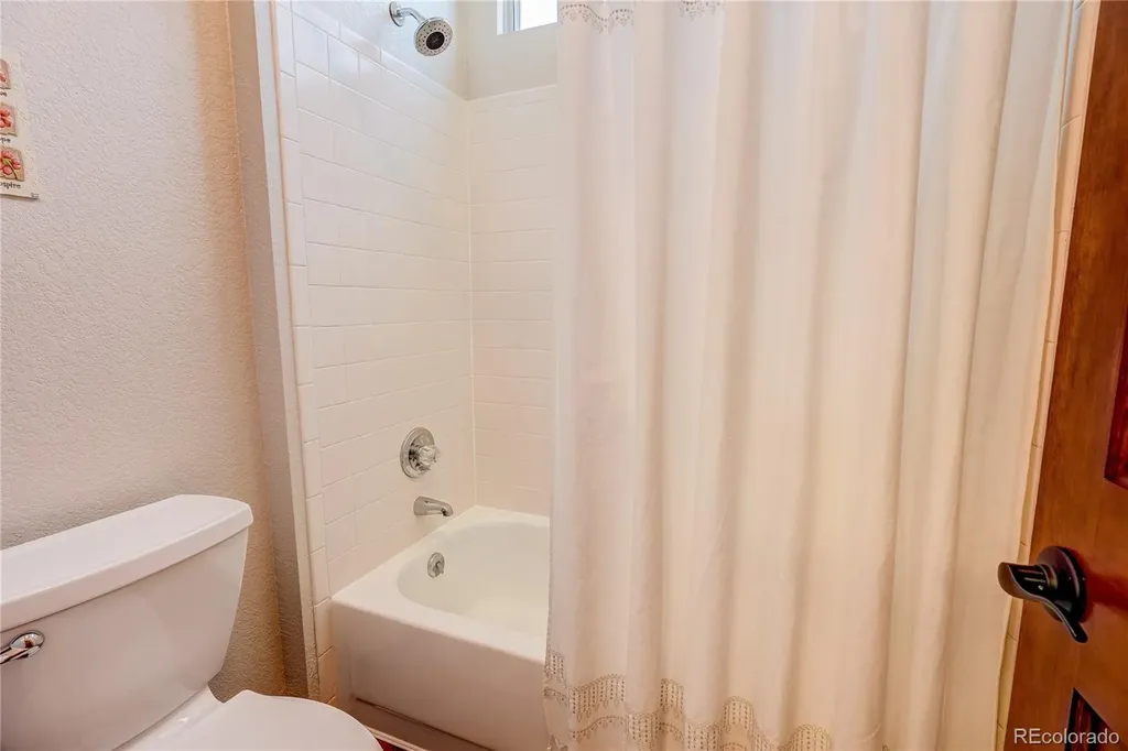 8256 W Clifton Avenue Littleton CO 80128
