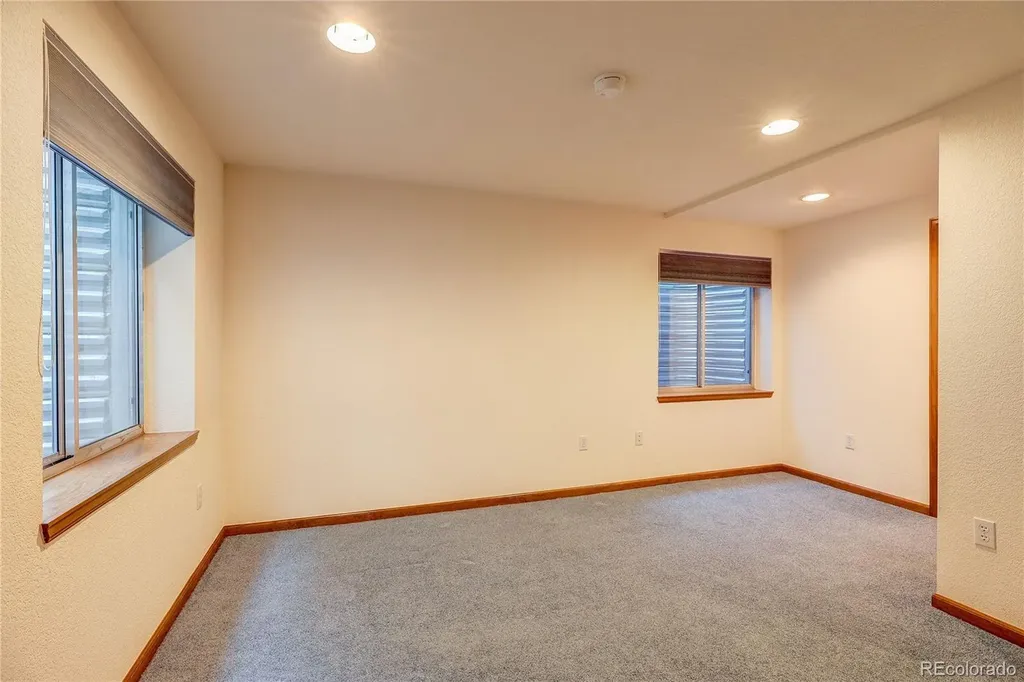 8256 W Clifton Avenue Littleton CO 80128