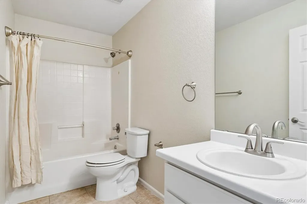9849 Chatswood Trail Highlands Ranch CO 80126