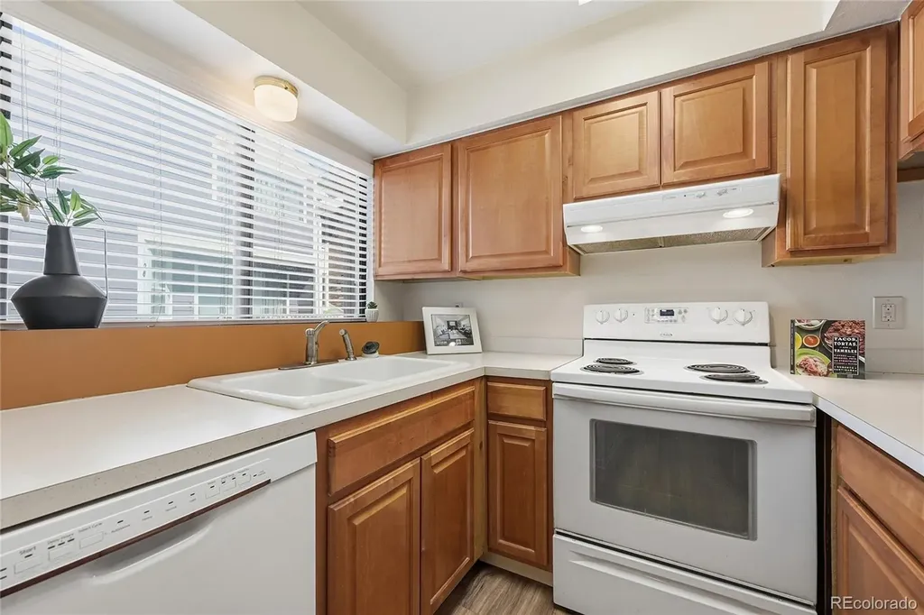 6855 W 84th Way Arvada CO 80003