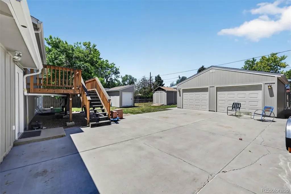 9605 Damon Drive Denver CO 80260