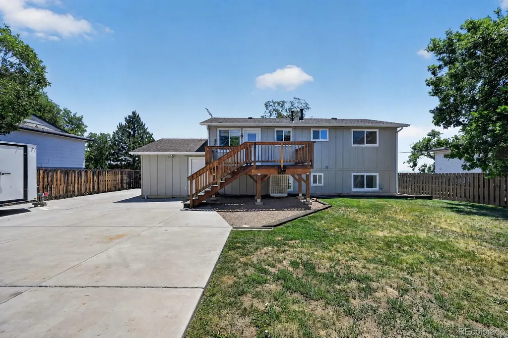 9605 Damon Drive Denver CO 80260