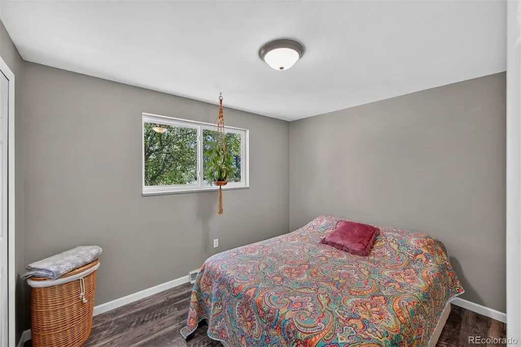 9605 Damon Drive Denver CO 80260