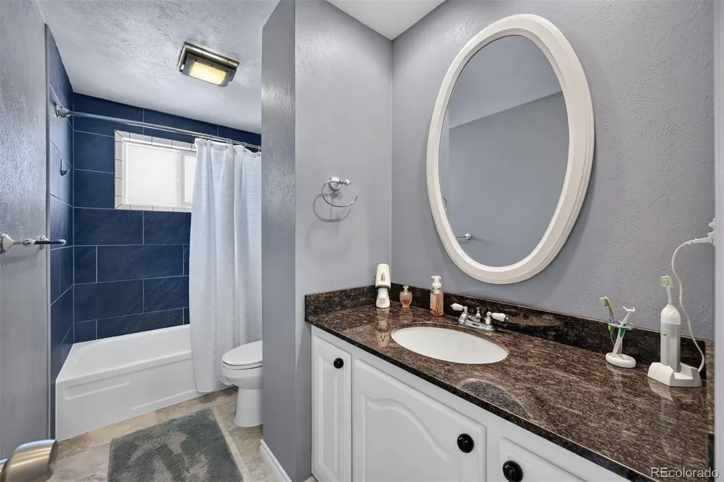 9605 Damon Drive Denver CO 80260