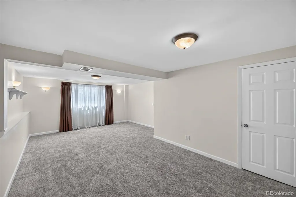 9605 Damon Drive Denver CO 80260