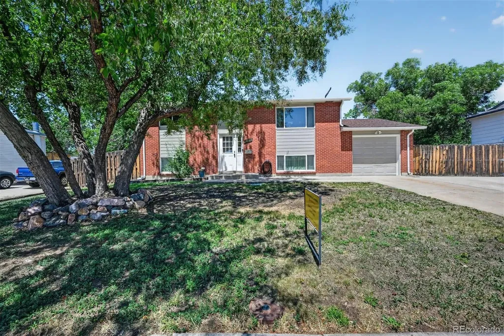 9605 Damon Drive Denver CO 80260