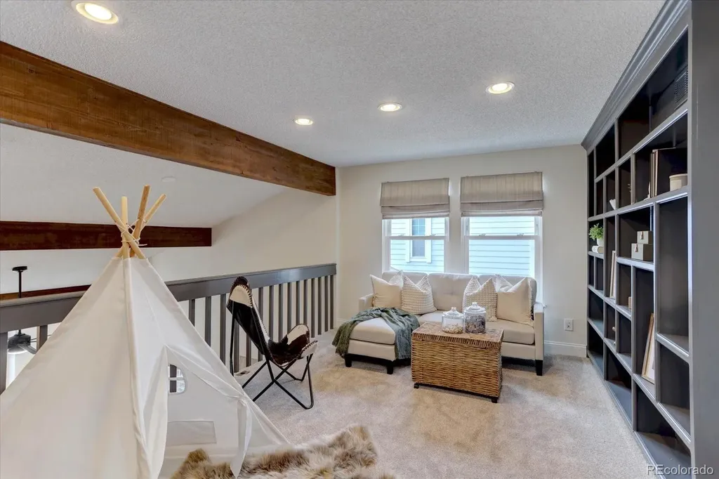 7643 Sunshine Peak Littleton CO 80127