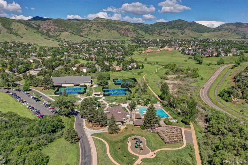 7643 Sunshine Peak Littleton CO 80127