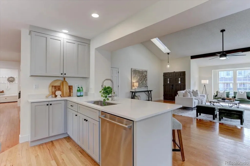 7643 Sunshine Peak Littleton CO 80127