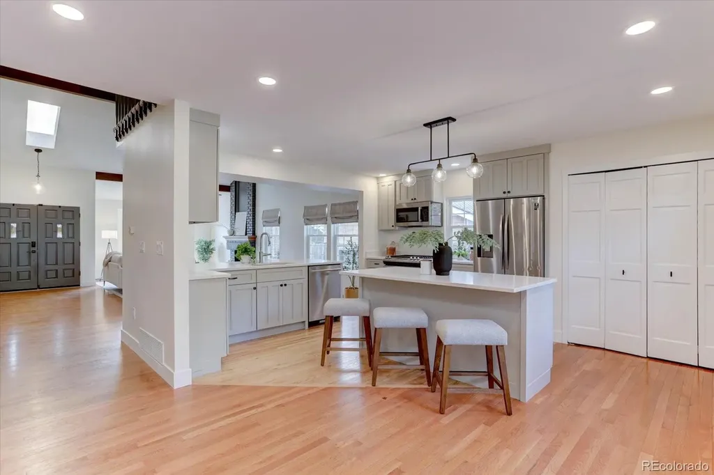 7643 Sunshine Peak Littleton CO 80127