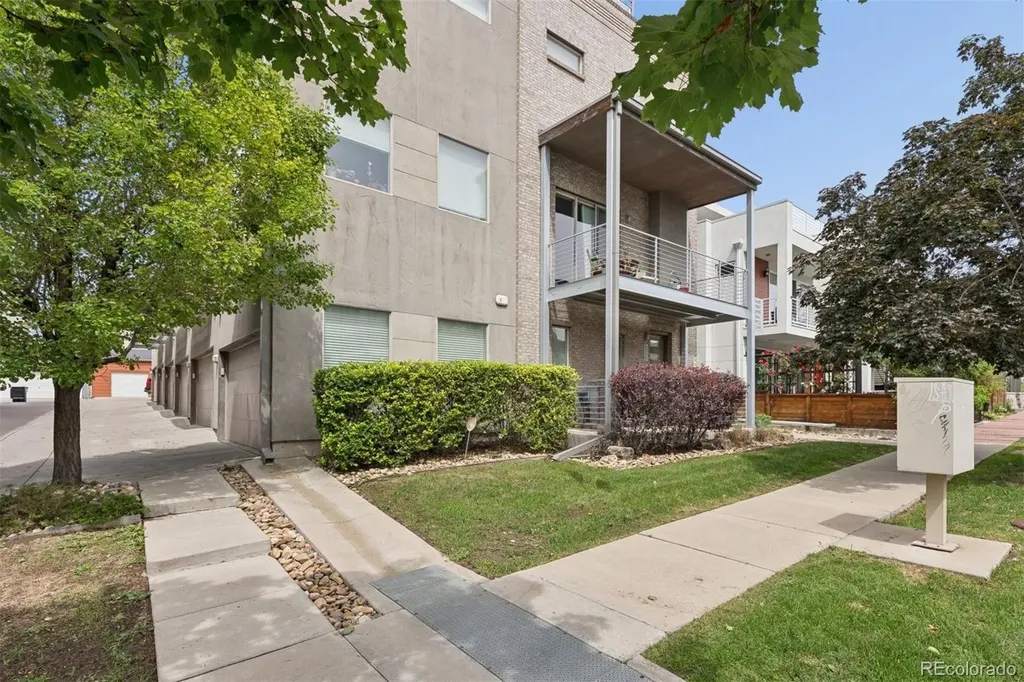 2933 Umatilla Street Denver CO 80211