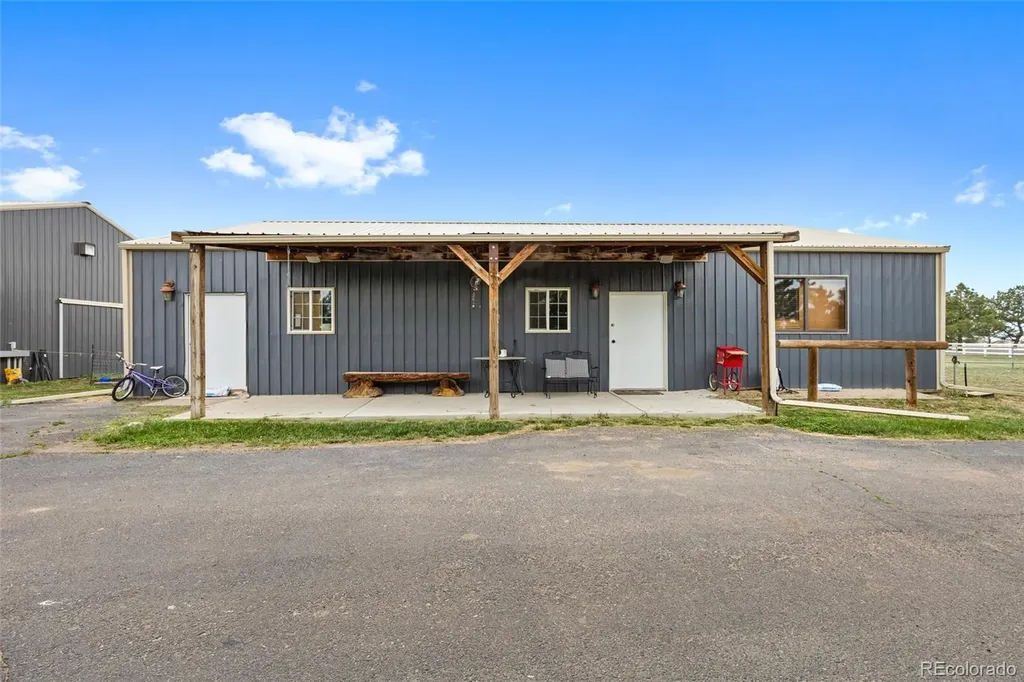 1050 S Manila Road Bennett CO 80102